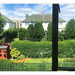  Homestay Bright & Spacious Double With Garden View- Close To Airport & Centre